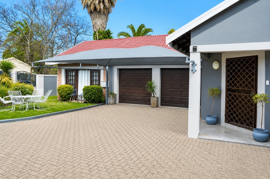 5 Bedroom Property for Sale in Wilkoppies North West